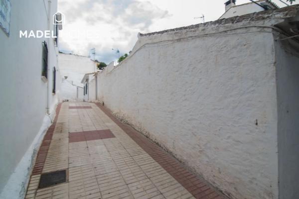 Terreno en avenida Juan Luis Peralta, 13