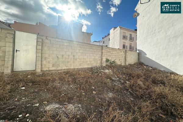 Terreno en calle Felicidad, 25