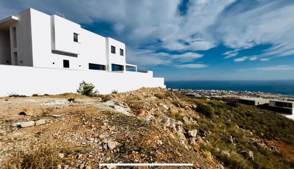 Terreno en calle Oregano s/n