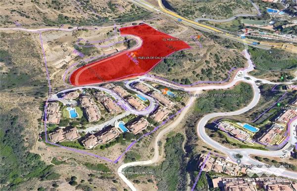 Terreno en calle Huelva de Calahonda