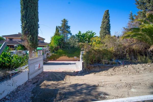 Terreno en calle Turín, 44