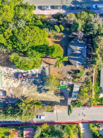 Terreno en calle Turín, 44