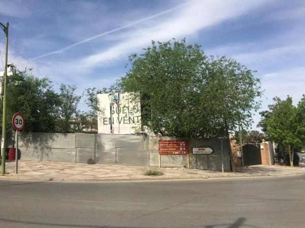 Terreno en calle Granada, 101