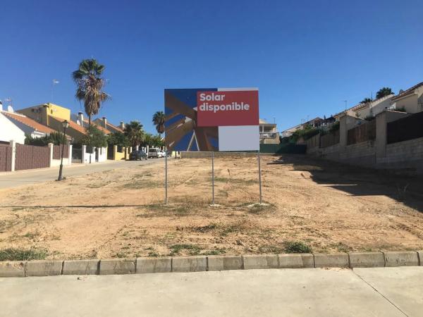 Terreno en calle Los Naranjo s/n