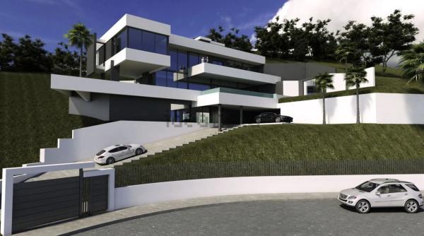 Terreno en carretera de Lomas de Marbella