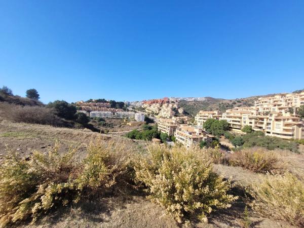 Terreno en calle Huelva de Calahonda, 3