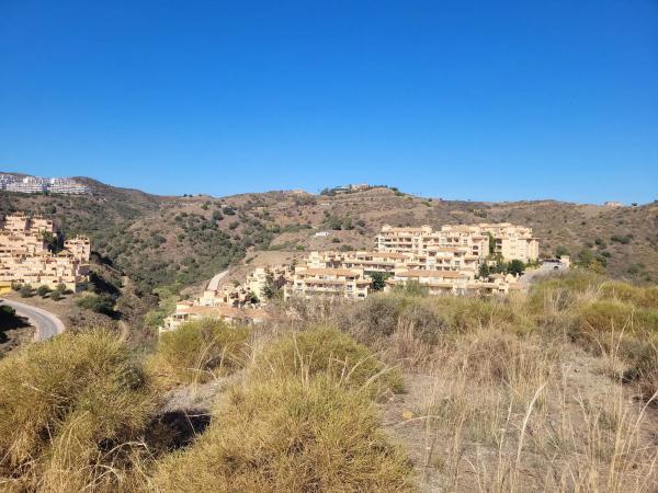 Terreno en calle Huelva de Calahonda, 3