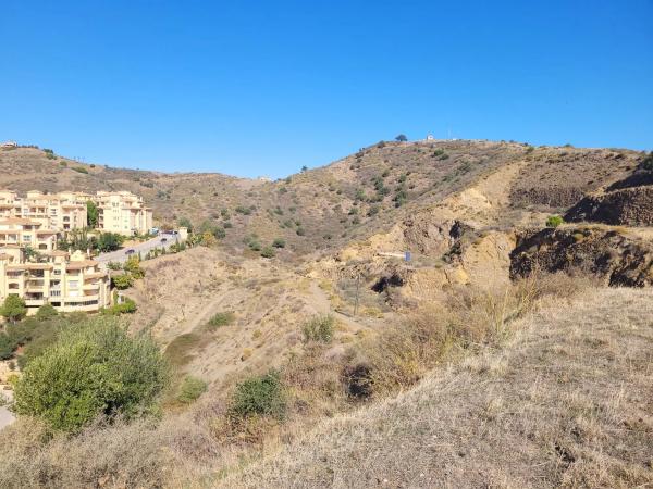Terreno en calle Huelva de Calahonda, 3