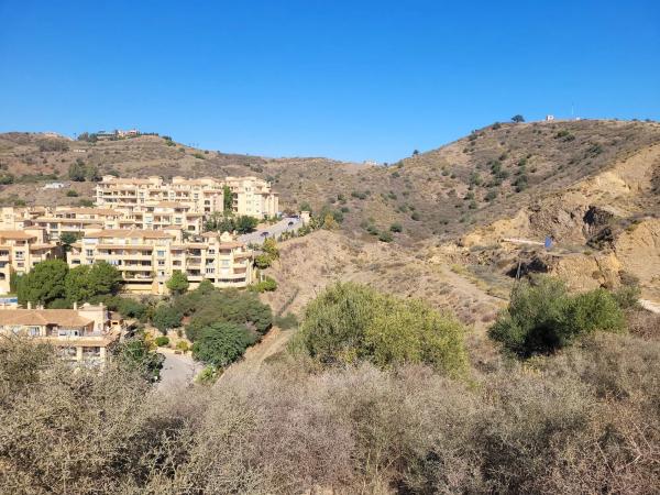 Terreno en calle Huelva de Calahonda, 3