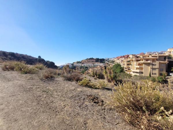 Terreno en calle Huelva de Calahonda, 3
