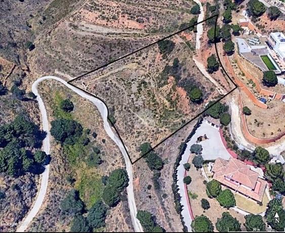 Terreno en Barrio Cancelada