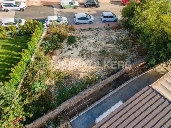 Terreno en calle Comuneros