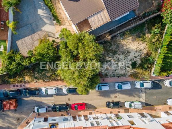 Terreno en calle Comuneros