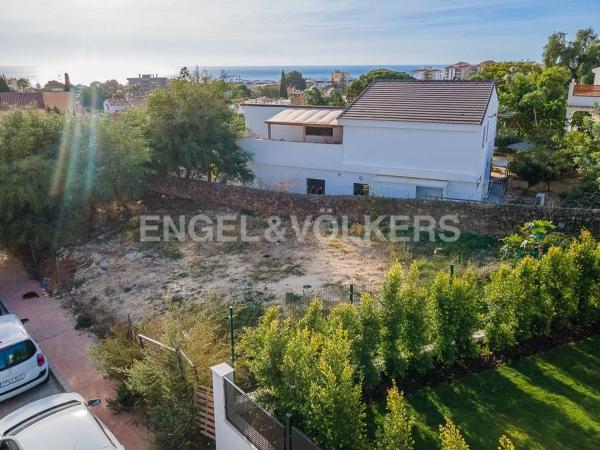 Terreno en calle Comuneros