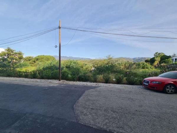 Terreno en Urbanización Parque Elviria