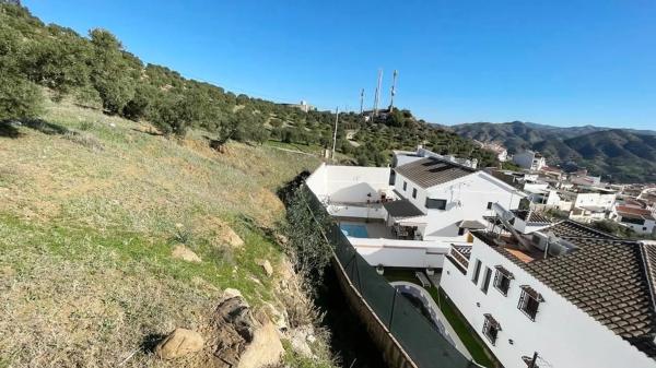 Terreno en calle Uriqui