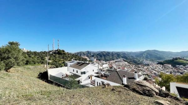 Terreno en calle Uriqui