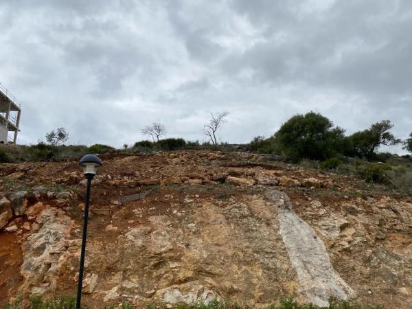 Terreno en calle de Hebe, 16