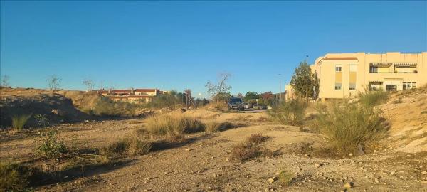 Terreno en calle Sierra Llana