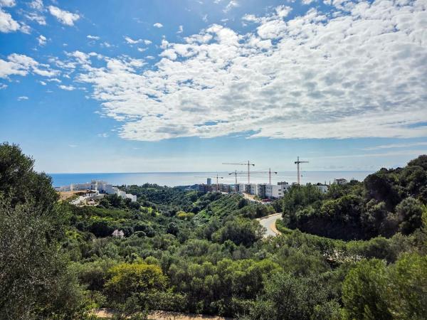 Terreno en carretera de Lomas de Marbella