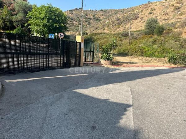 Terreno en calle Huelva de Calahonda, 42