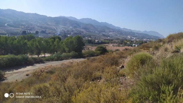 Terreno en calle Genalguacil, 327