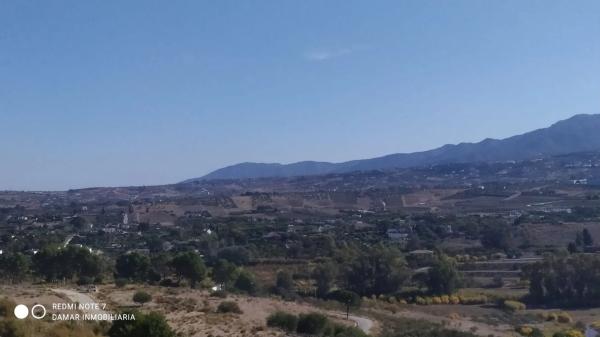 Terreno en calle Genalguacil, 327