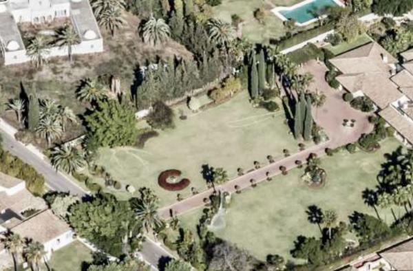 Terreno en Barrio Guadalmina Baja