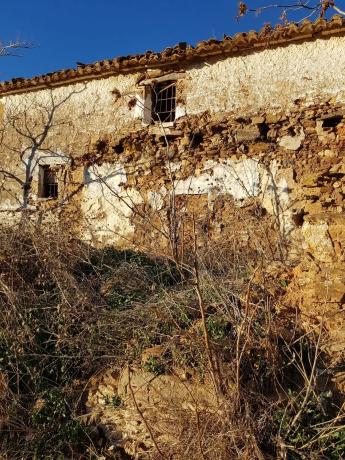 Terreno en Terreno con parte de casa en ruinas, 1