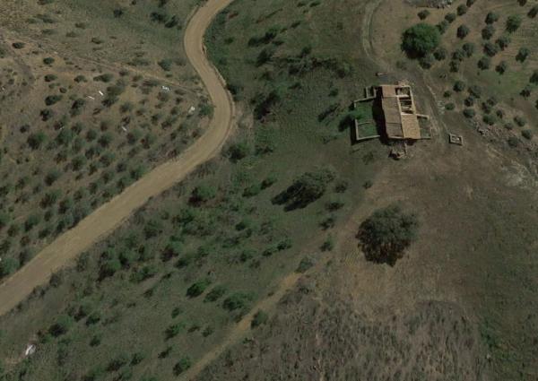 Terreno en Terreno con parte de casa en ruinas, 1