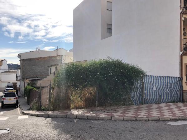 Terreno en calle hernan cortes, 11