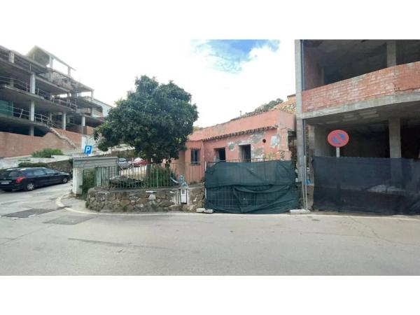 Terreno en plaza Castillo, 3