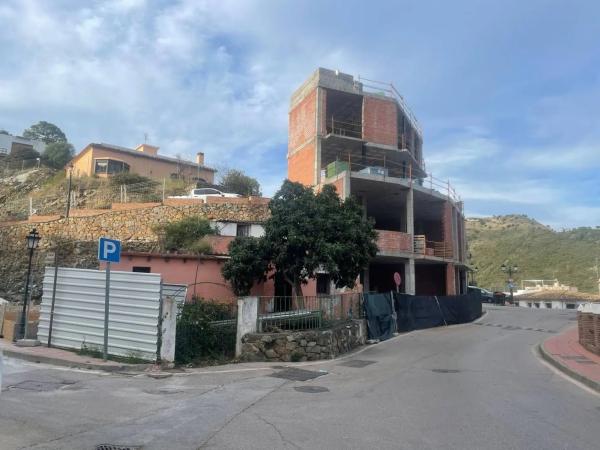 Terreno en plaza Castillo, 3