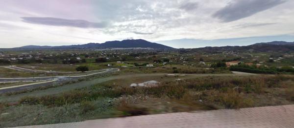 Terreno en calle Genalguacil, 27