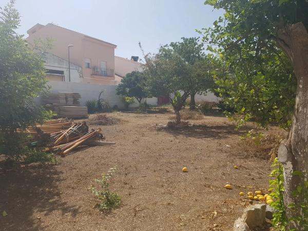 Terreno en calle Decano Salvador Barroso, 6