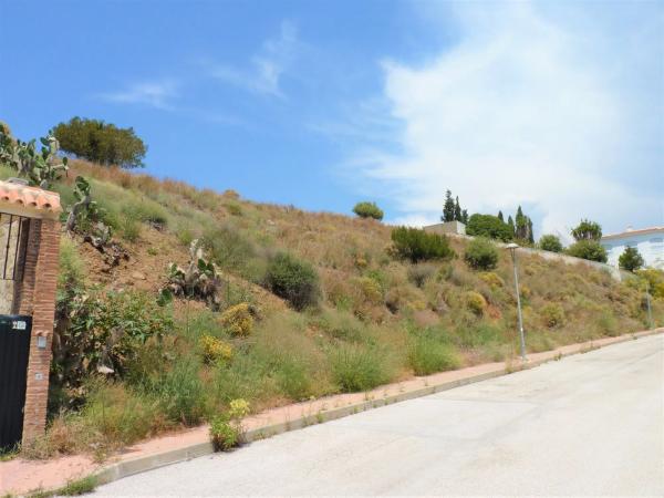 Terreno en calle Uruguay, 82