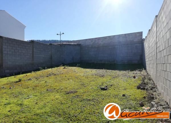 Terreno en avenida Ocho de Marzo