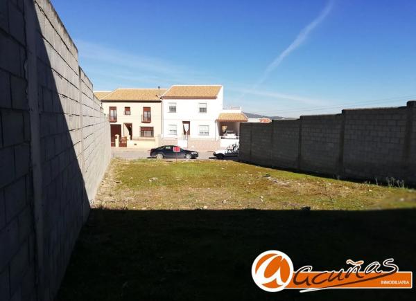 Terreno en avenida Ocho de Marzo