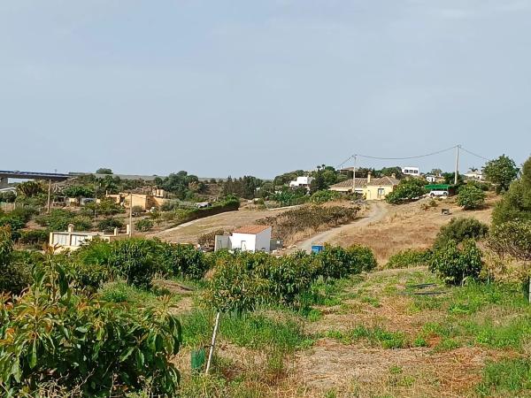 Terreno en Barrio Guadalobón