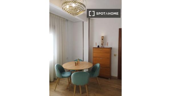 Apartamento de 3 habitaciones en alquiler en La Antigüa-Santa Cruz