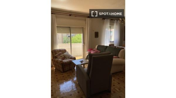 Pokój we wspólnym mieszkaniu w Madrycie