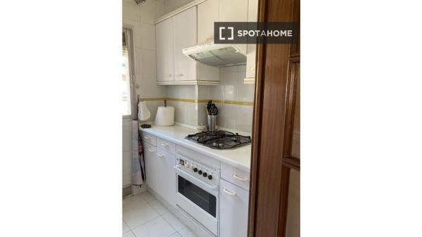 Pokój we wspólnym mieszkaniu w Madrycie