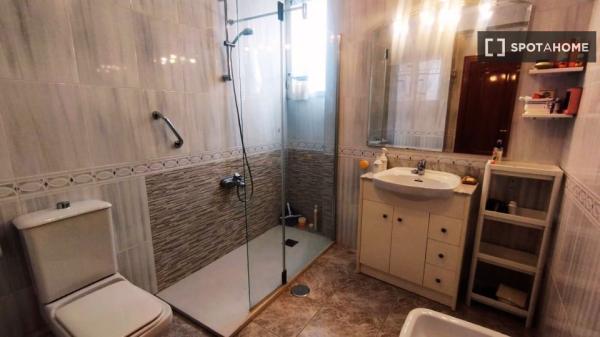 Apartamento de 3 habitaciones en alquiler en La Antigüa-Santa Cruz