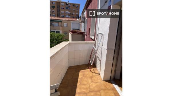 Pokój we wspólnym mieszkaniu w Madrycie