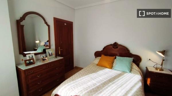 Apartamento de 3 habitaciones en alquiler en La Antigüa-Santa Cruz