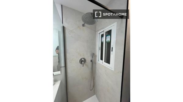 Habitación en piso compartido en Alicante (Alacant)