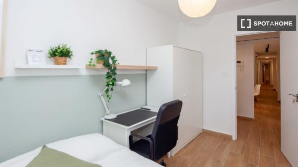 Habitación en piso compartido en La Raiosa, Valencia