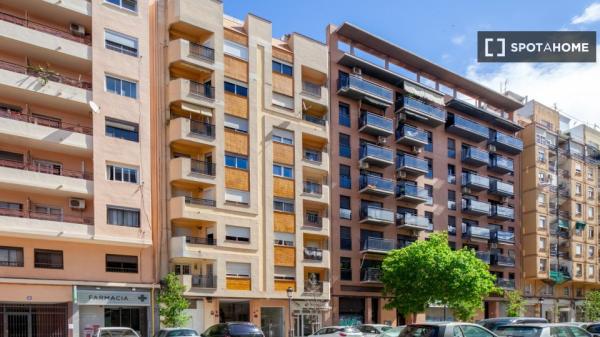 Habitación en piso compartido en La Raiosa, Valencia