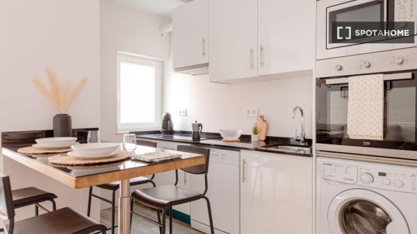 Room in shared apartment in Santander