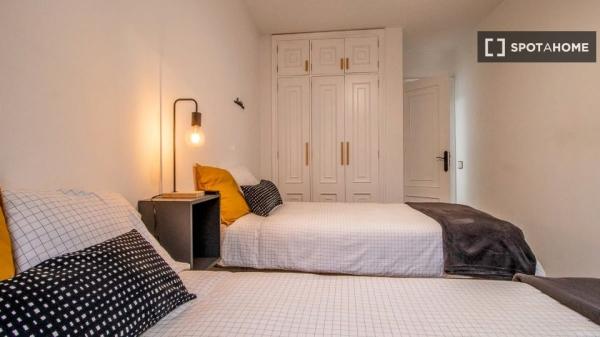 Piso de 3 habitaciones en alquiler en Pontevedra